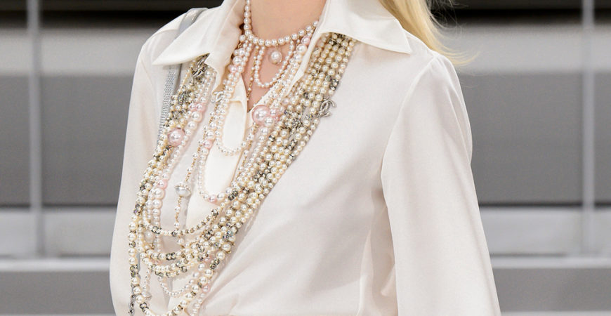 The-Gloss-Magazine-Fashion-White-shirts-AW17CC-Chanel-featured
