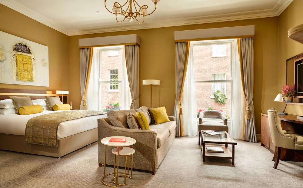 The-Gloss-Magazine-Staycations-Trinity-Townhouse
