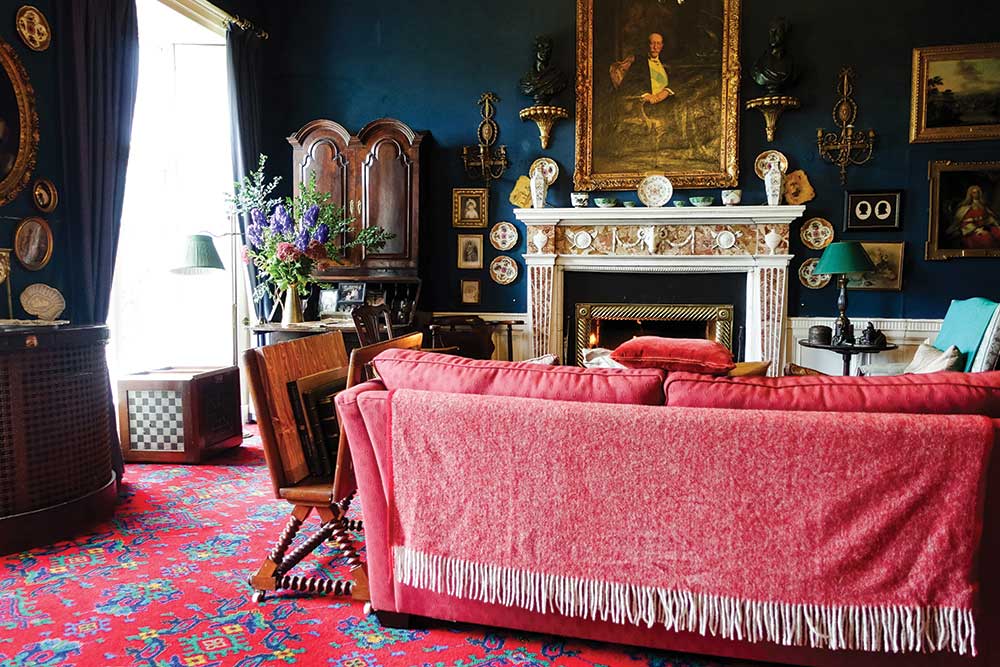 The-Gloss-Magazine-Interiors-Glin-Castle-3