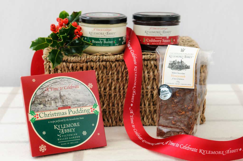 The-Gloss-Magazine-Hampers-Kylemore-Abbey-Christmas-Wishes