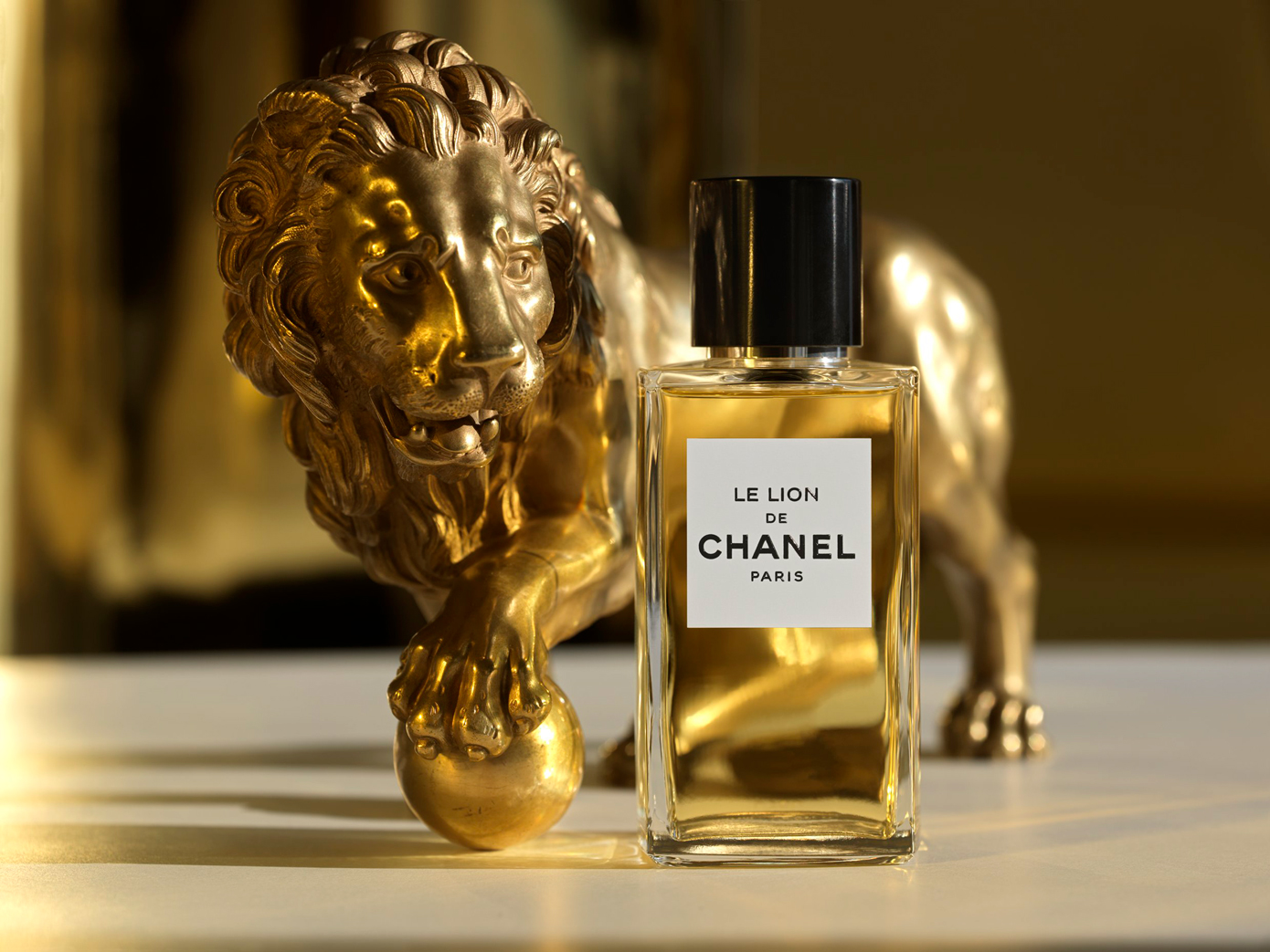 lion versus perfume