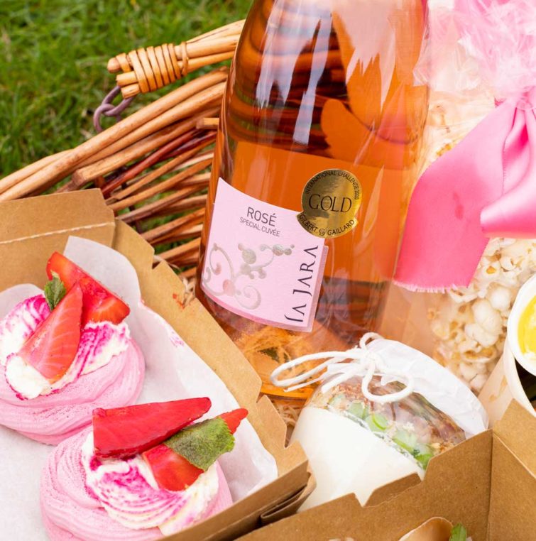 Five Places to Procure Your Picnic Supplies The Gloss Magazine