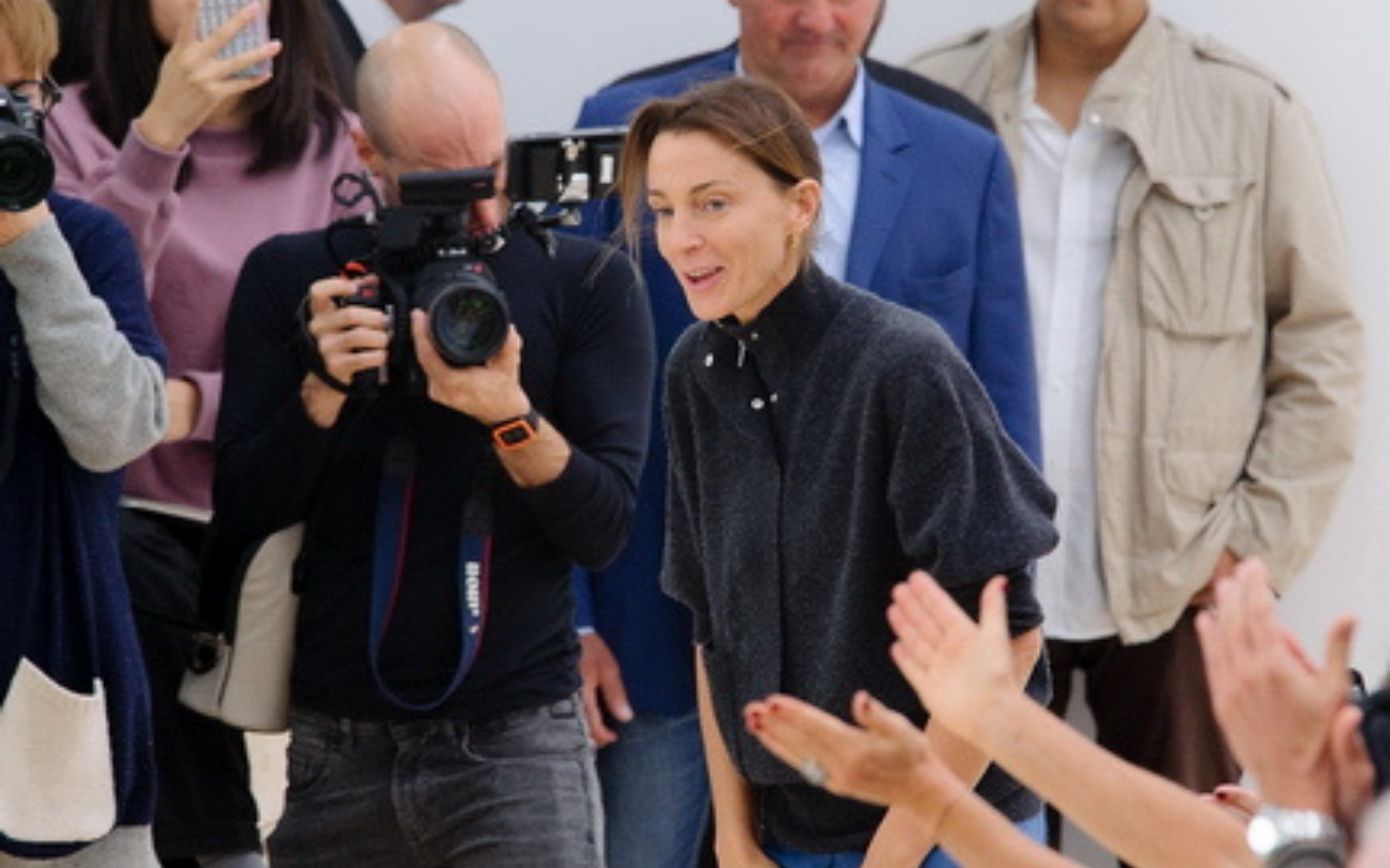 PHOEBE PHILO SIGNS HER COMEBACK IN STYLE - Galerie Joseph