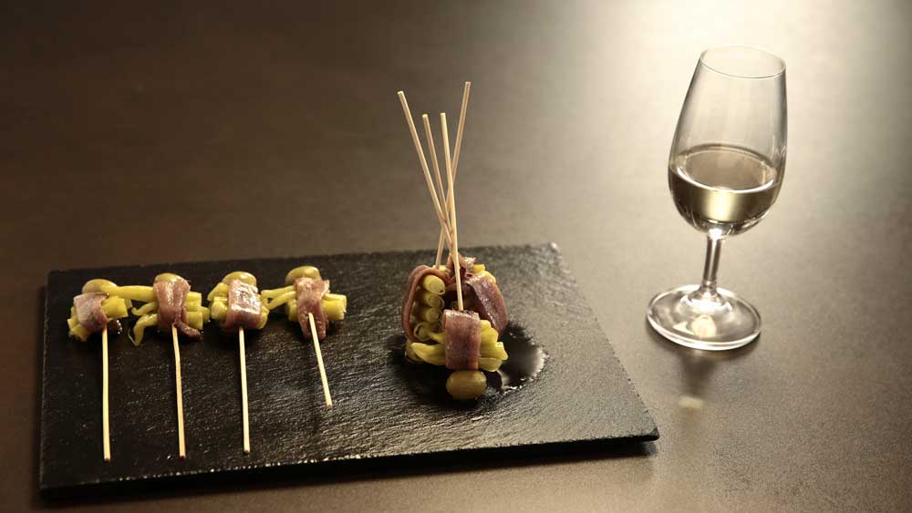 The-Gloss-Magazine-Food-Spanish-wine-and-tapa