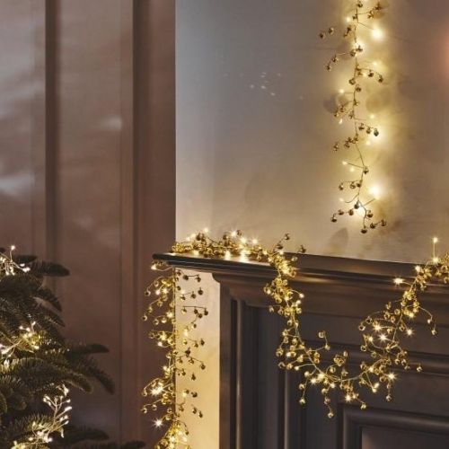 Who’s Turning Their Christmas Lights On This Weekend? - The Gloss Magazine