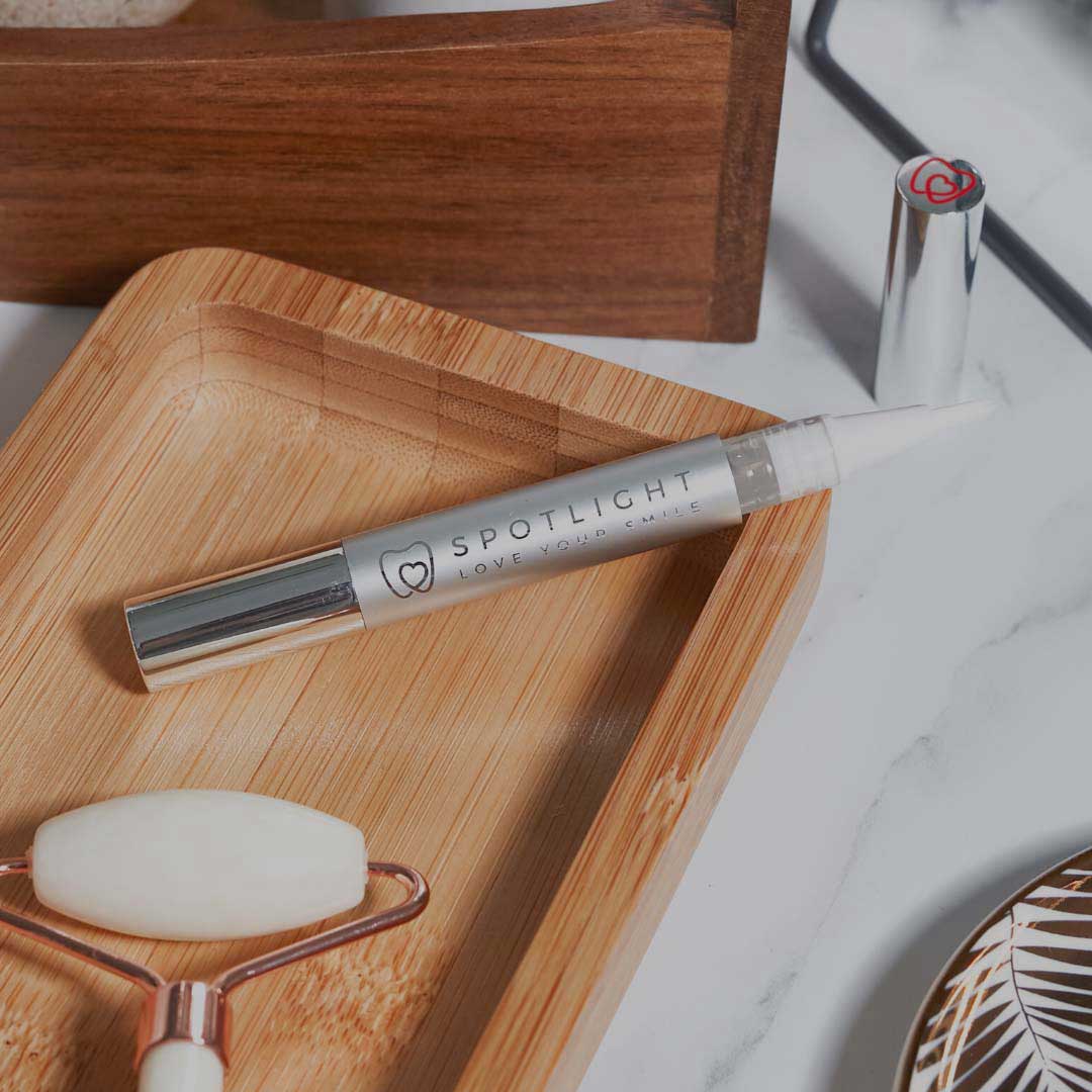 Spotlight-Oral-Care-pen