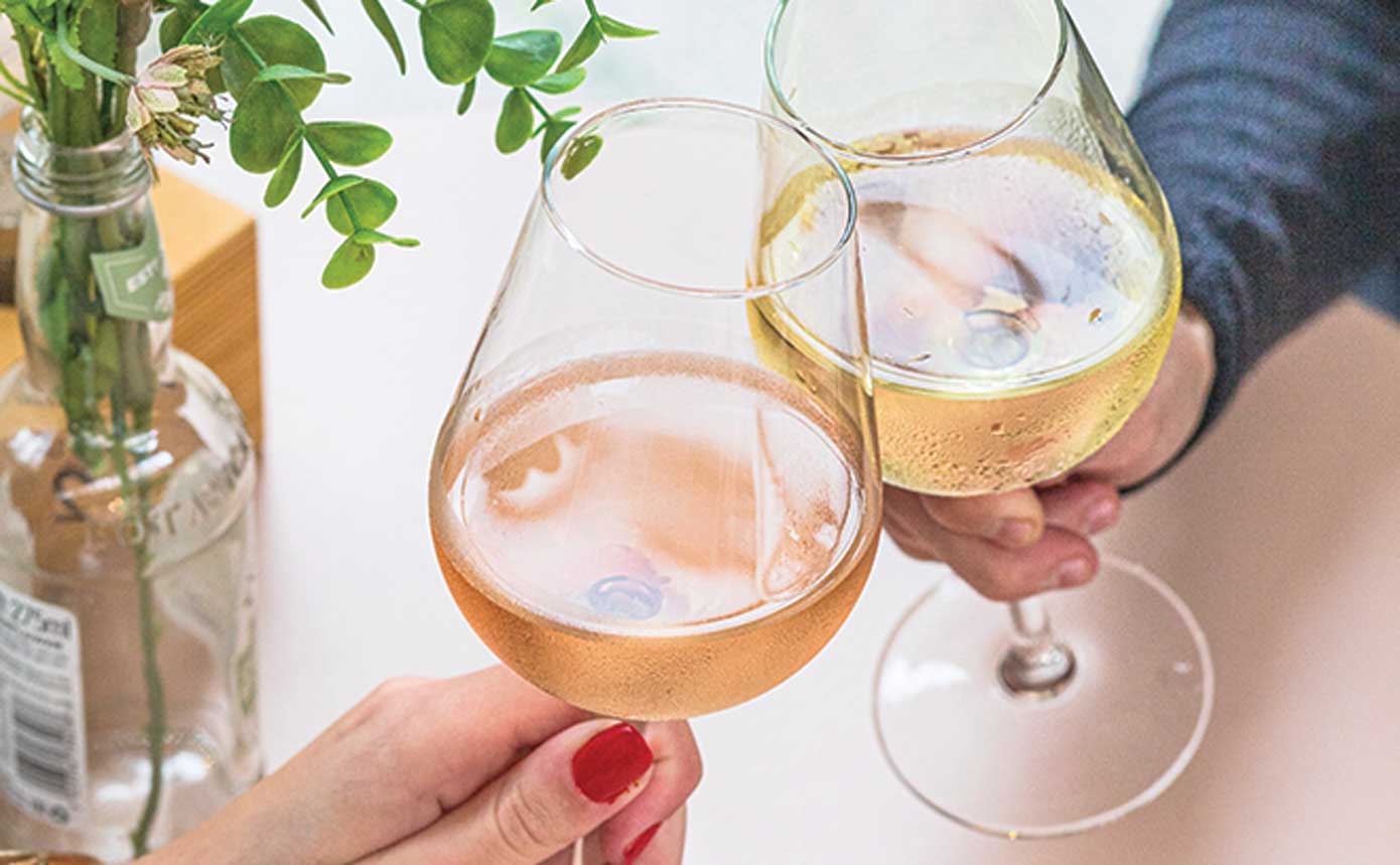 Yes, You Can Drink Champagne Out Of A Regular Wine Glass