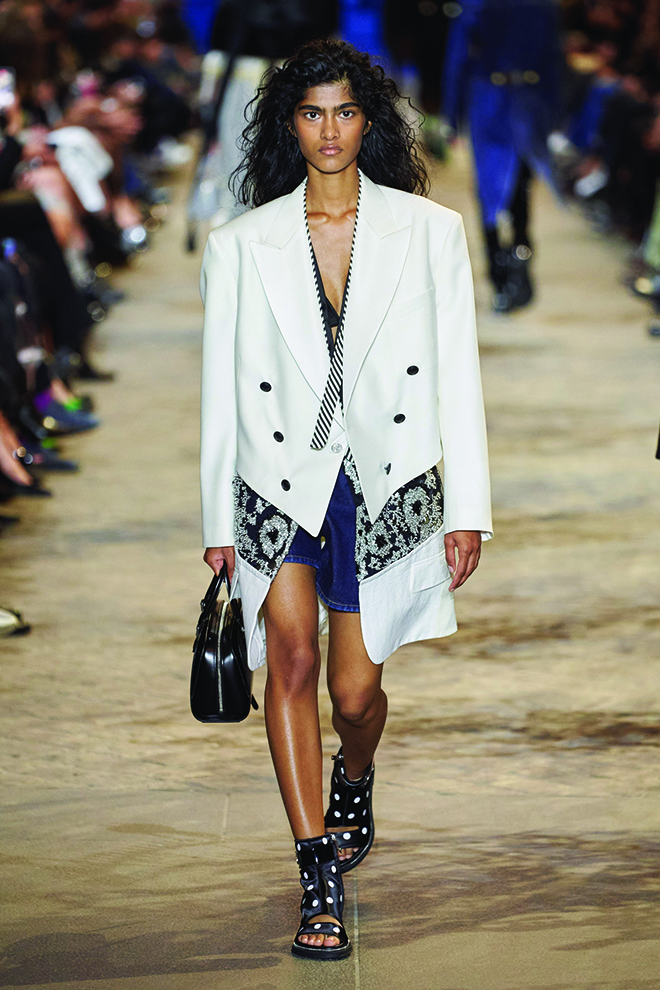 00018-LouisVuitton-Spring-22-Paris-credit-gorunway