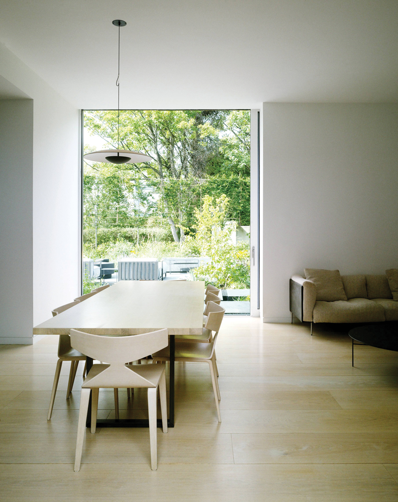 1385-22C-G6P-LLA-TABLE