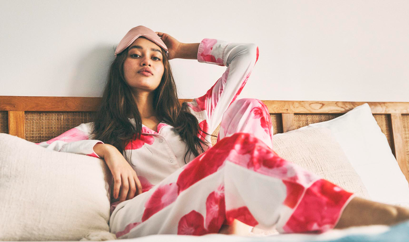 Beauty Travel Tips How to Arrive Refreshed and What To Take With You