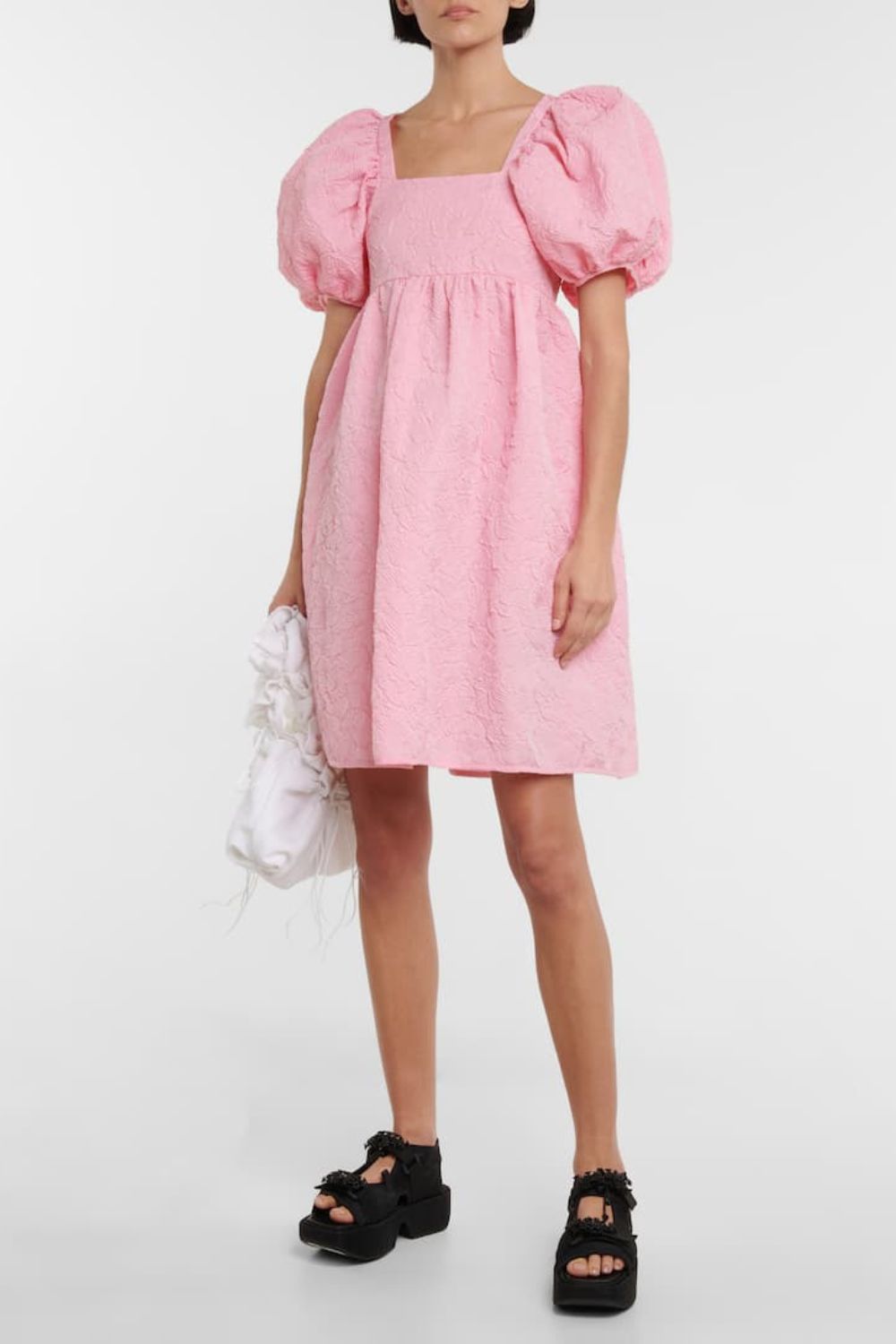 The-Gloss-Magazine-barbiecore-trend-2