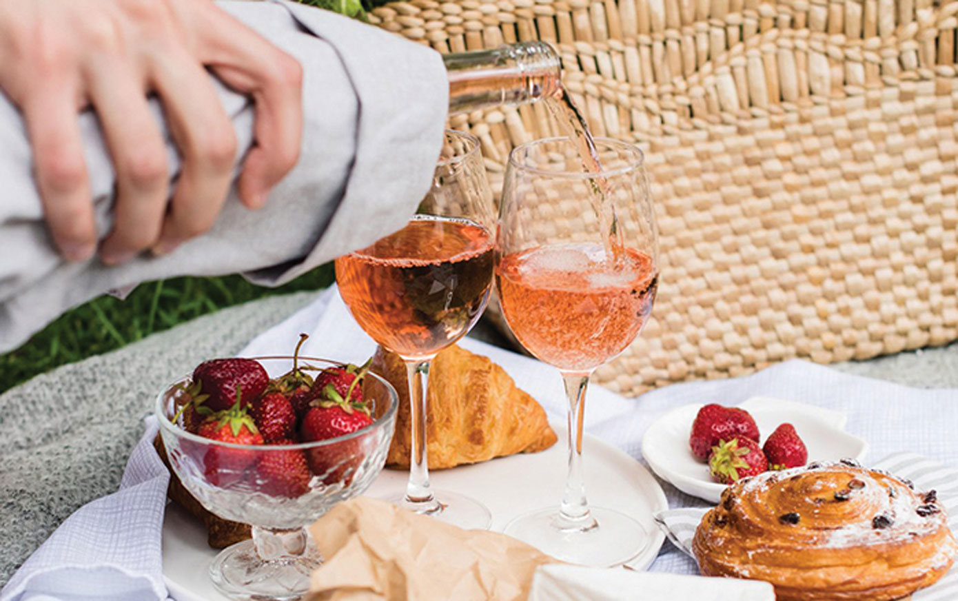 Perfect Your Next Picnic with These 6 Wines - The Gloss Magazine