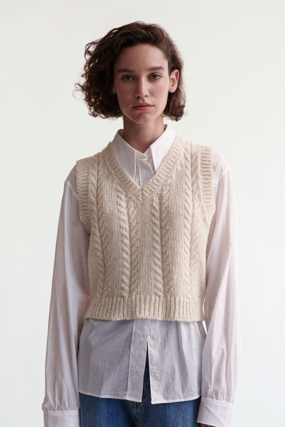 The-Gloss-Magazine-sweater-vest-trend-3