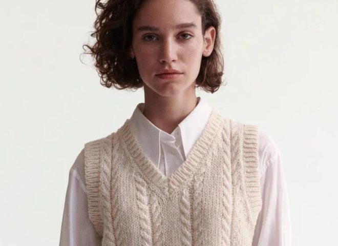 The-Gloss-Magazine-sweater-vest-trend-10