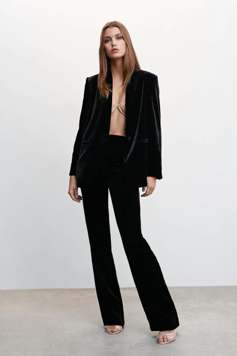 The-Gloss-Magazine-best-suiting-for-women-4