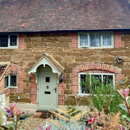 The-Gloss-Magazine-house-from-The-Holiday-rent-1