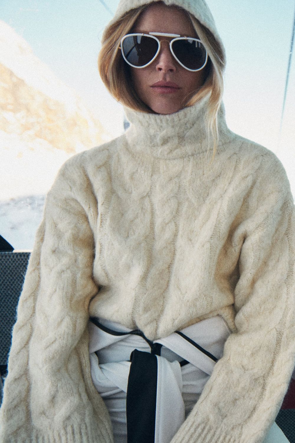 The-Gloss-Magazine-what-clothes-should-I-bring-skiing-2 The-Gloss-Magazine-what-clothes-should-I-bring-skiing-2