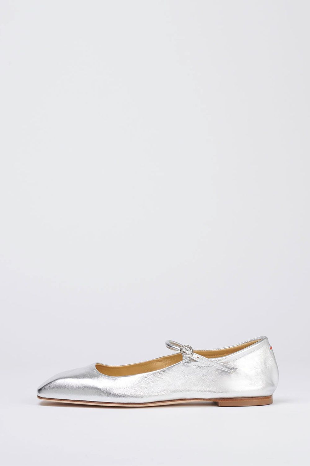 The-Gloss-Magazine-best-party-flats-9