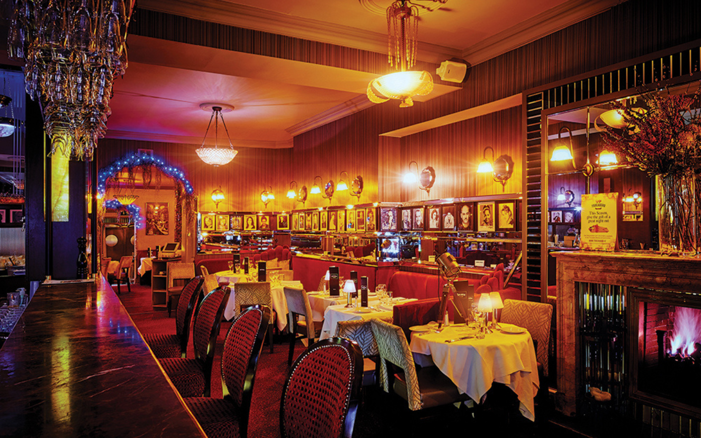 Romantic Restaurants in Paris for Date Night: Ralph's Café