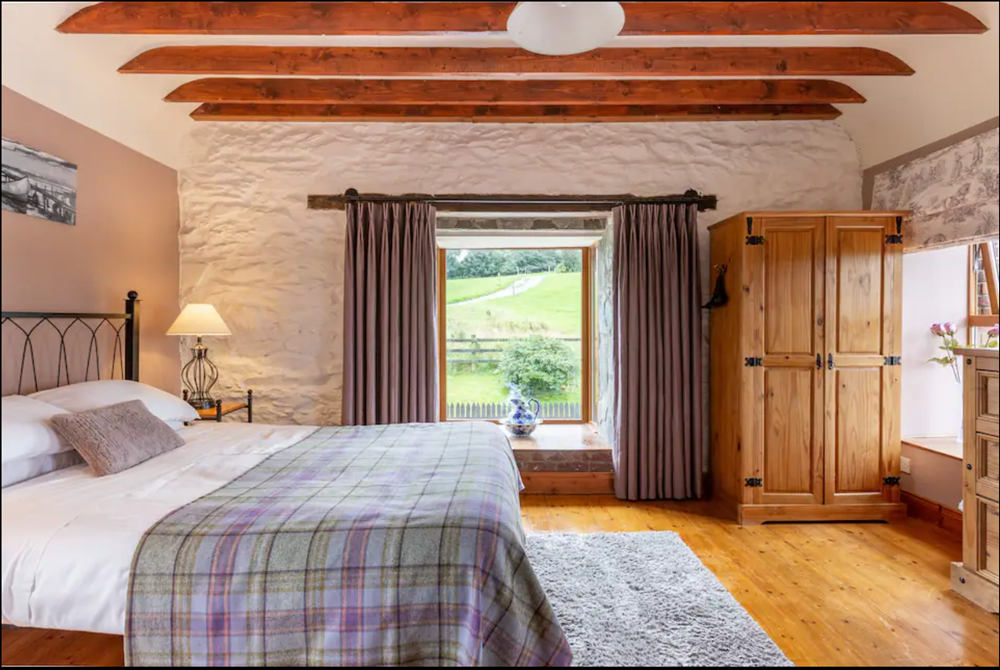 Air---Guest-lake-view-room