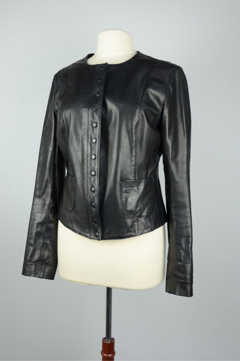 The-Gloss-Magazine-buy-preloved-leather-jacket-1