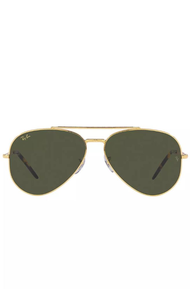 The-Gloss-Magazine-holiday-capsule-wardrobe-12