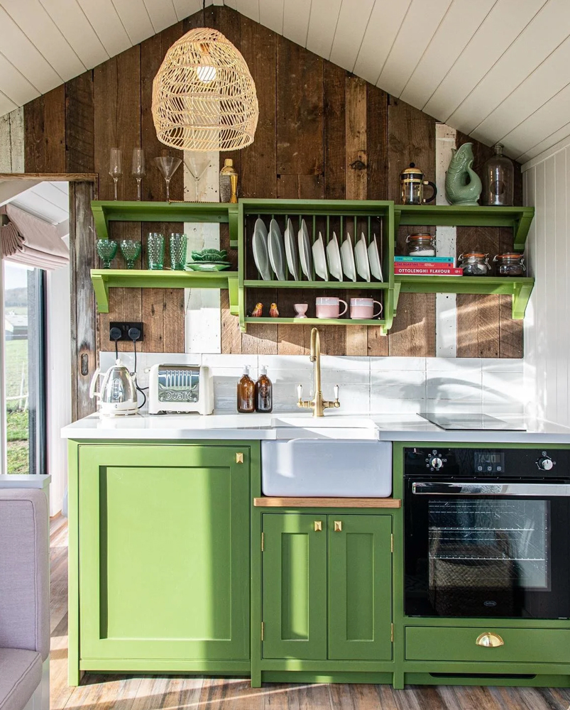 Kitchen---green-farrow-and-ball