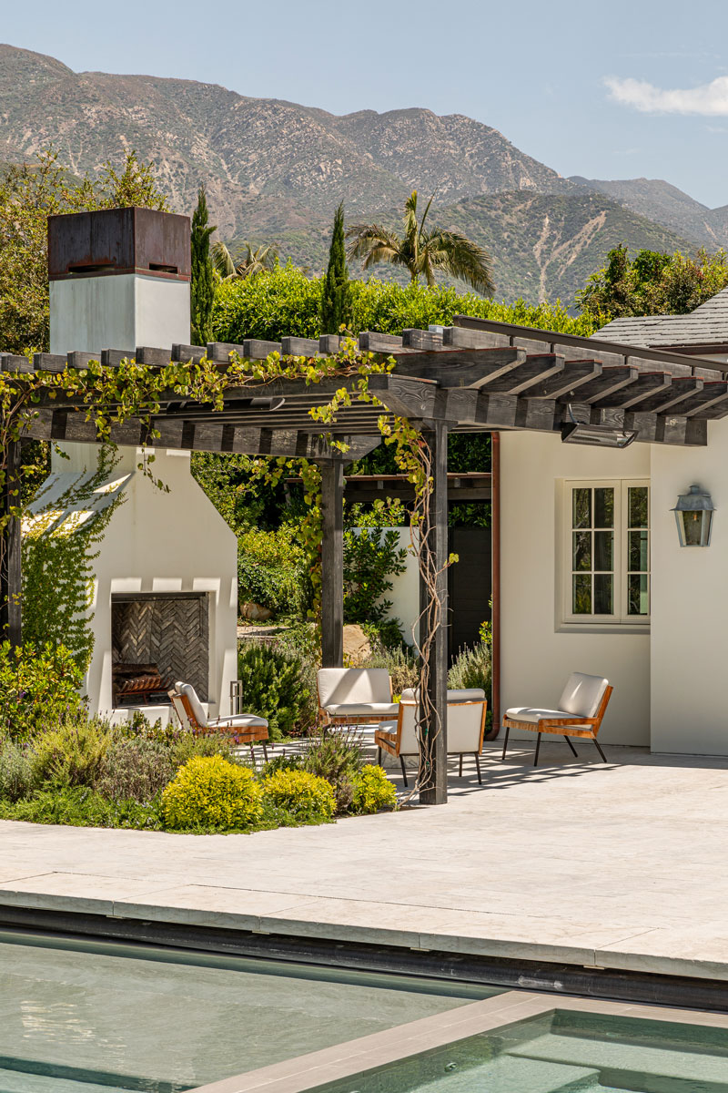 Gwyneth-Paltrow-Montecito-Guesthouse-Exterior-5---Credit_-Stephen-Paul