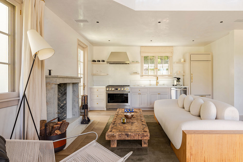 Gwyneth-Paltrow-Montecito-Guesthouse-Interior---Credit_-Stephen-Paul