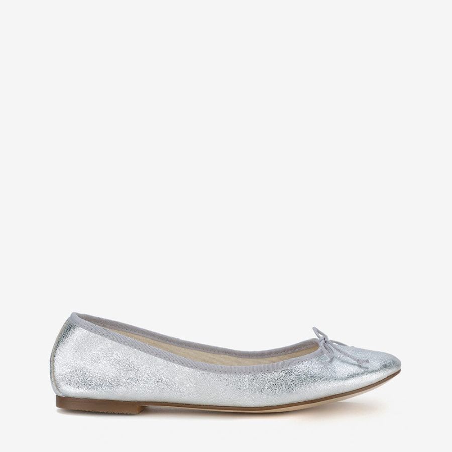 Metallic flat outlet shoes