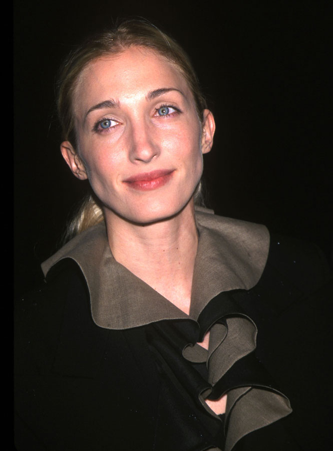 The Secrets Behind Carolyn Bessette Kennedy's Enduring Style Legacy 