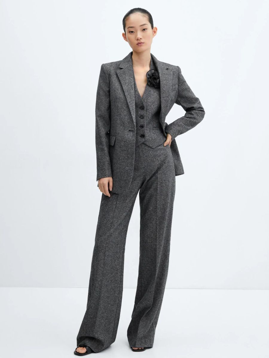 The-Gloss-Magazine-how-to-wear-party-clothes-in-November-1