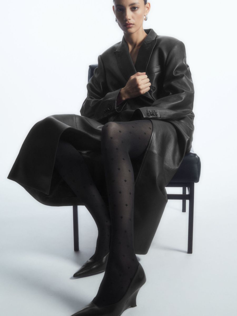 The-Gloss-Magazine-how-to-wear-party-clothes-in-November-12