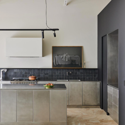 These Dark and Moody Kitchens Make A Stylish Impact