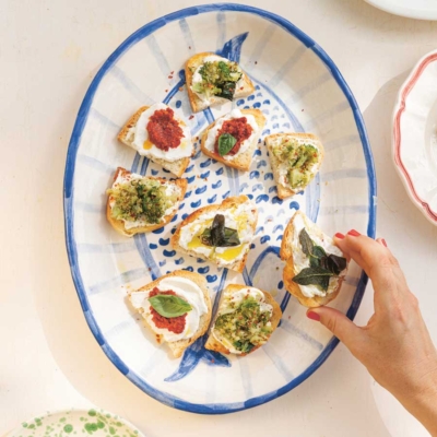 An Expert's Guide To Hosting The Perfect Happy Hour