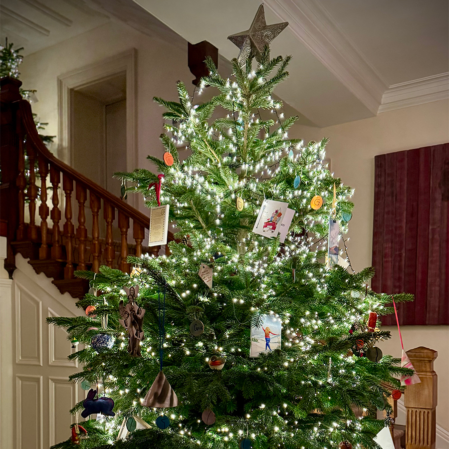 8 Hotel Christmas Trees To Inspire Your Festive Décor