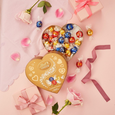 Win A €200 Lindt LINDOR Hamper For Valentine's Day!