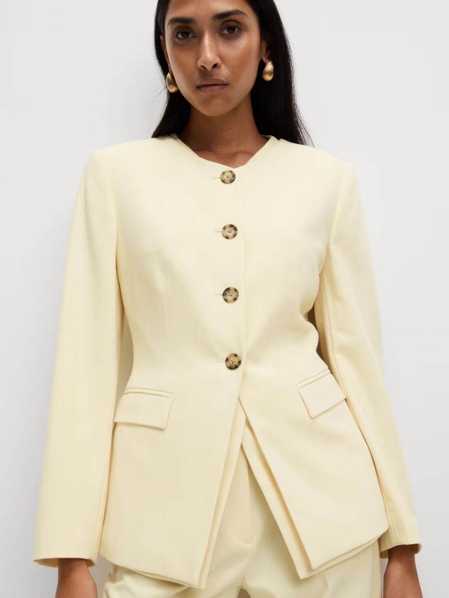 TheGlossMagazine-fashion-collarless-blazers-3