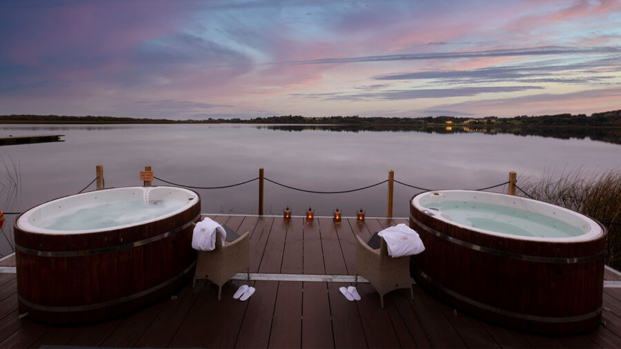 Wineport Lodge hot tub