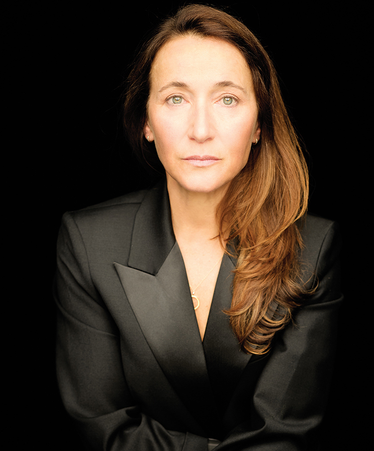 Holder-MARIA-MACVEIGH