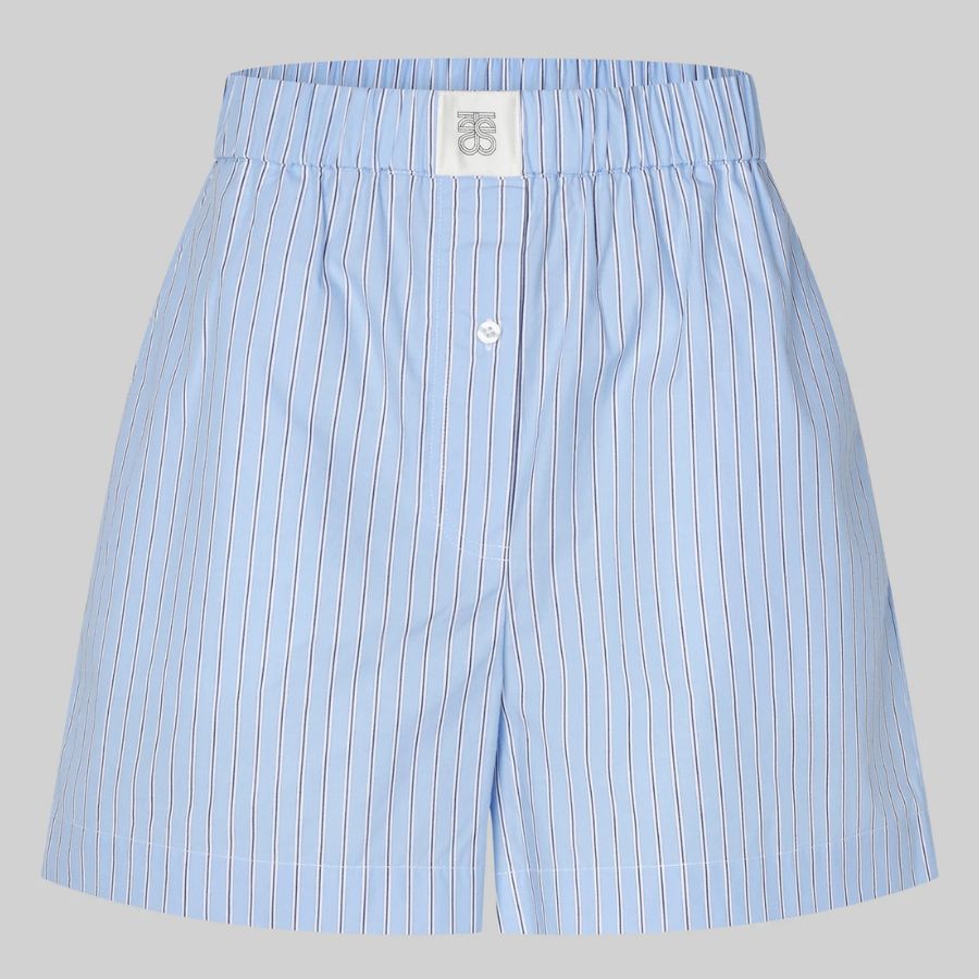 TheGlossMagazine-holiday-dressing-basics-Second-Female
