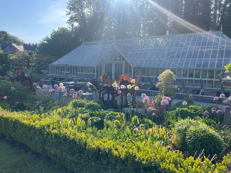 walled-garden