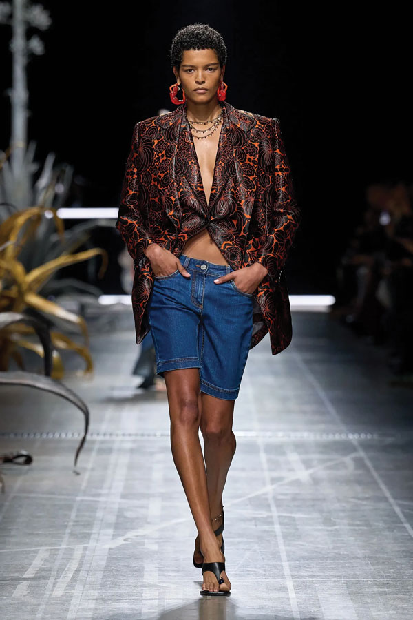 Etro-spring-2025-ready-to-wear-credit-gorunway.jpeg-copy