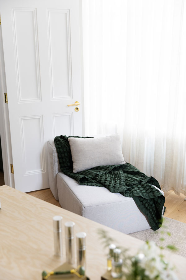Facial-Room