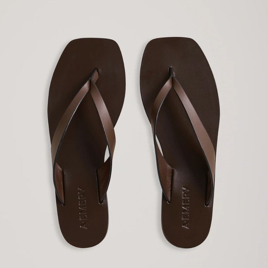 The-Row-flip-flops-dupe-A-Emery