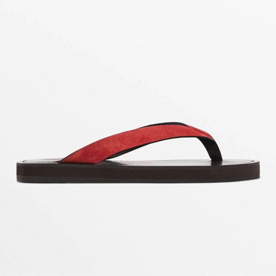 The-Row-flip-flops-dupe-Massimo-Dutti