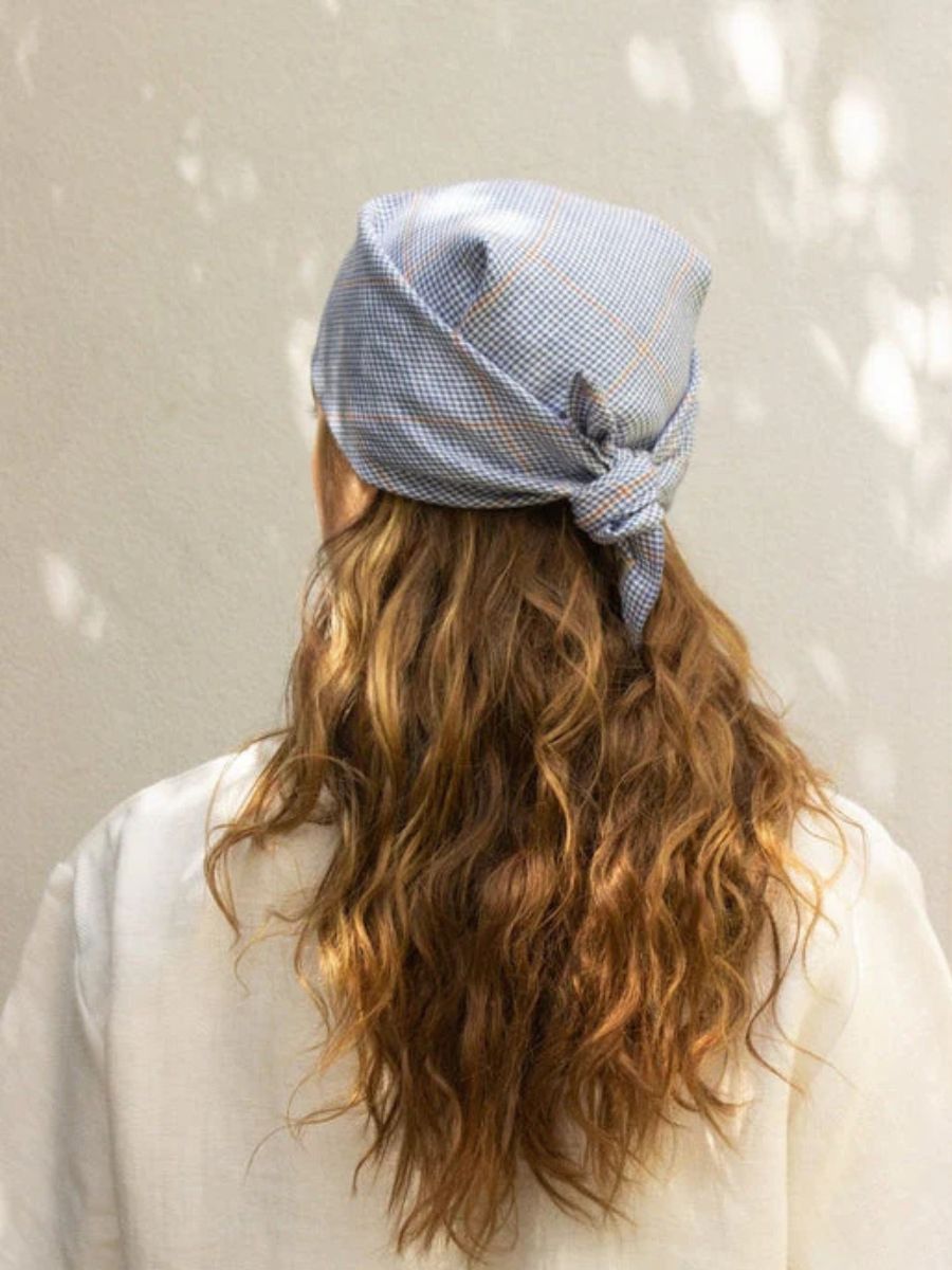 head-scarf-Stable