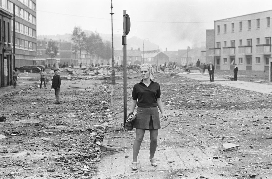 Bogside-Belfast-soldiers