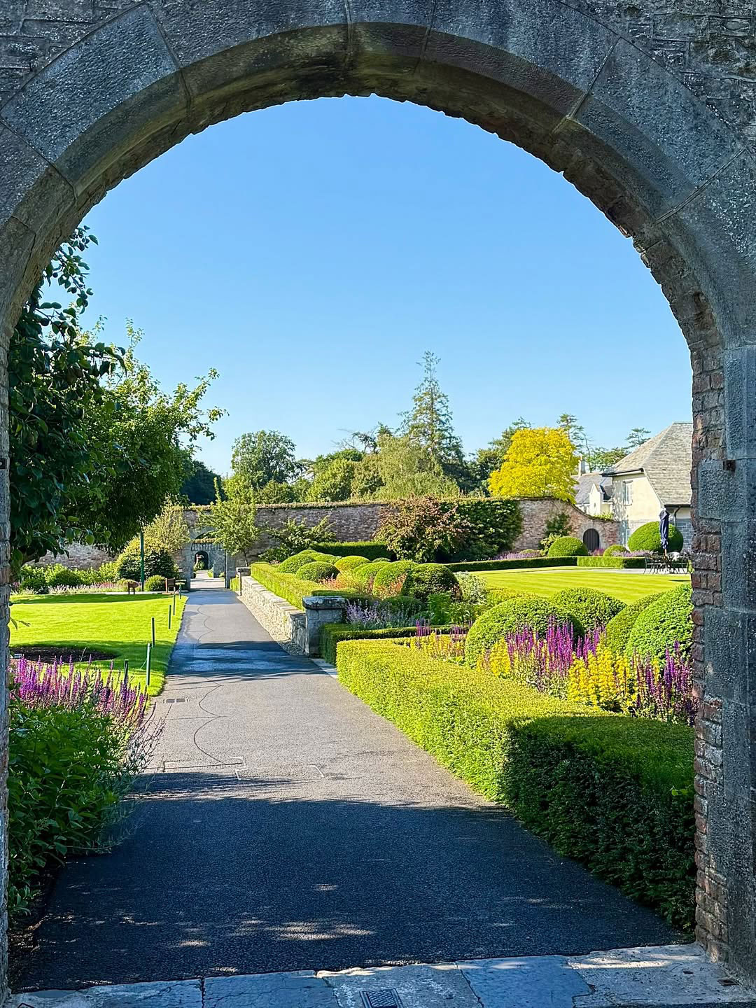 adare-manor-wishbone-kitchen
