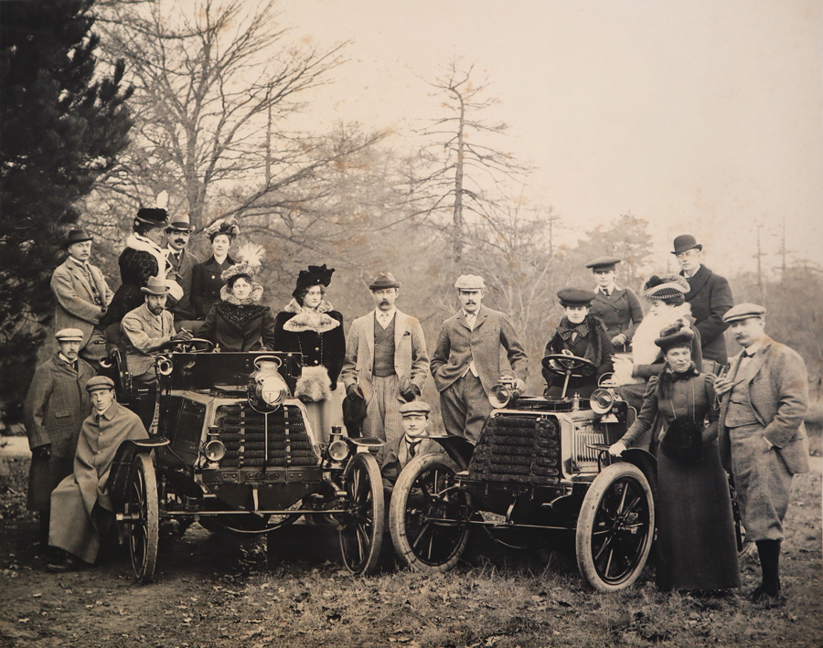Elveden-shooting-party-incl-Prince-of-Wales-(later-George-VI)-seated-in-L-car,-1st-Earl-Iveagh-standing-L,-Dec-1901,-courtesy-author